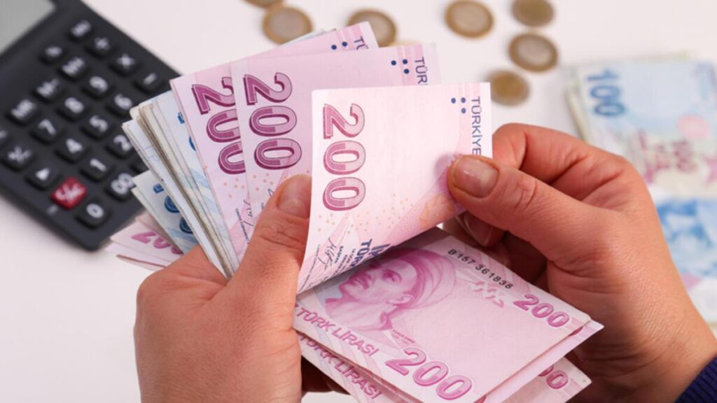Asgari Ücret Belli Oluyor (Açıklamalı Galeri)