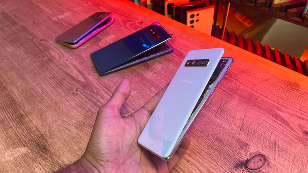 Bataryası şişen Samsung akıllı telefonlar gündemde [Video]